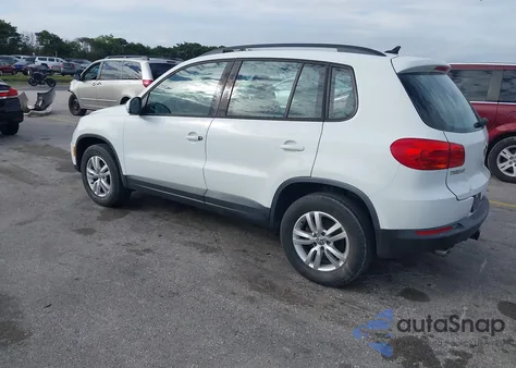 2015 Volkswagen Tiguan S z USA, uszkodzony, nr VIN WVGAV7AX3FW590545